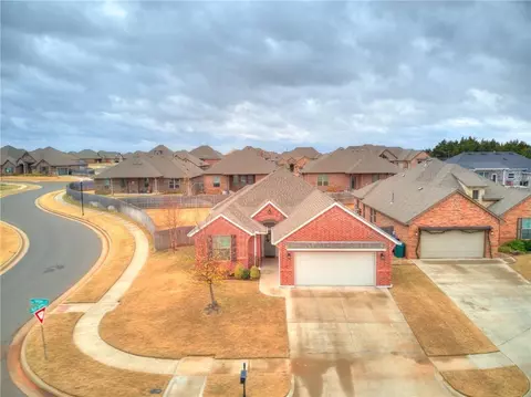 900 NW 190th St, Edmond, OK 73012
