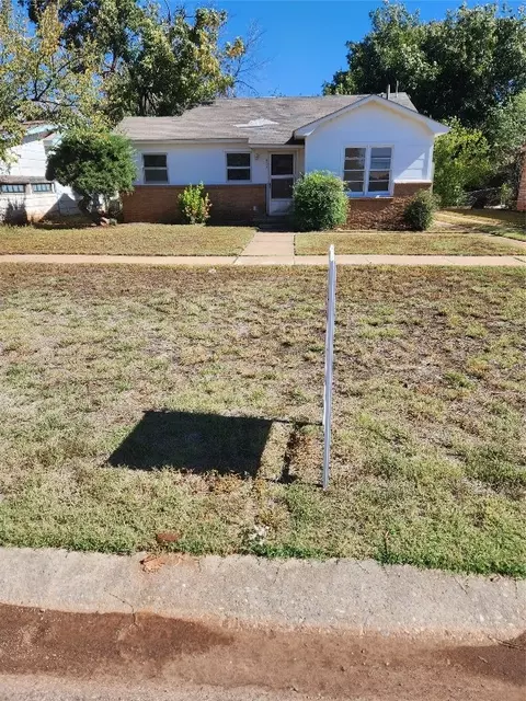 506 N Hightower St, Altus, OK 73521