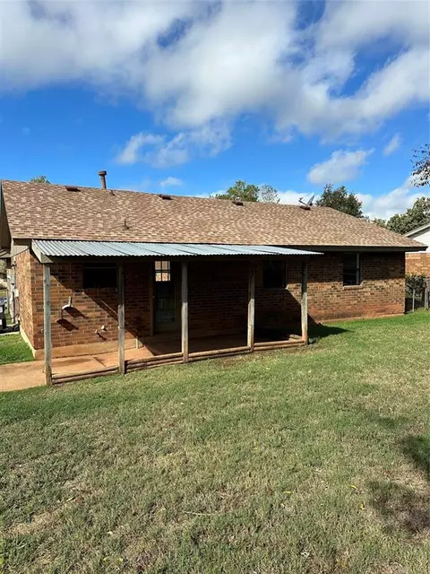 329 Robbin Cir, Noble, OK 73068 photo 5