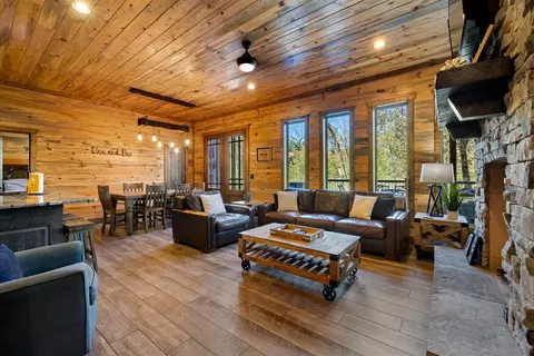230 Sugar Pine Loop, Broken Bow, OK 74728 photo 13