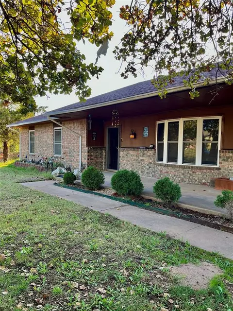 2877 S Pottawatomie Rd, Harrah, OK 73045