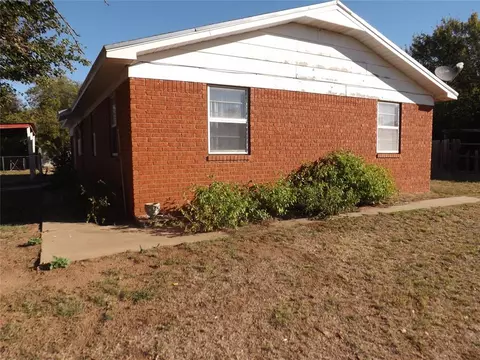223 SE 3rd St, Tipton, OK 73570 photo 18