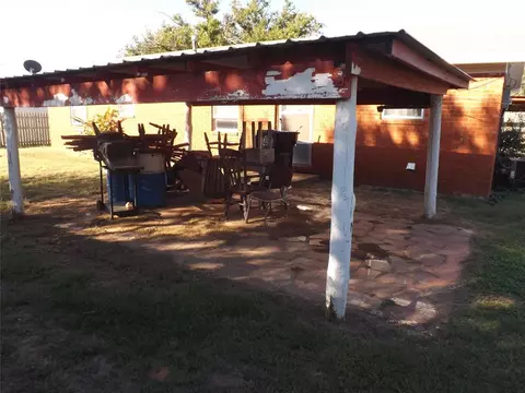 223 SE 3rd St, Tipton, OK 73570 photo 20
