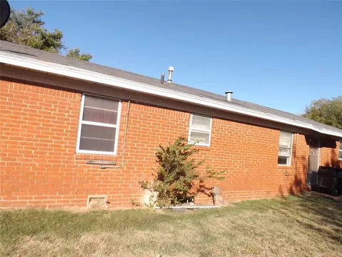 223 SE 3rd St, Tipton, OK 73570 photo 19