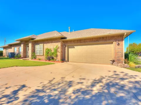 16011 Vintage Ct, Edmond, OK 73013