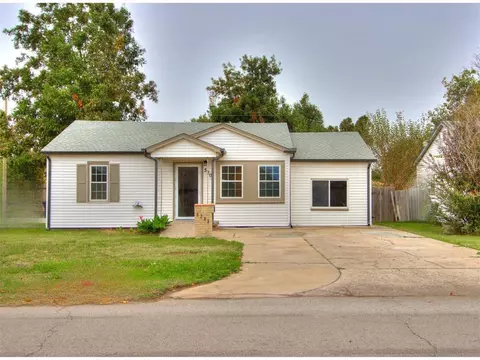 5205 N Mueller Ave, Bethany, OK 73008