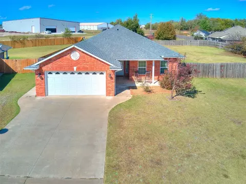 2307 S Crooked Oak Ct, Shawnee, OK 74804