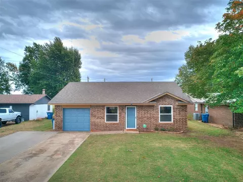 22 NE 3rd St, Tuttle, OK 73089