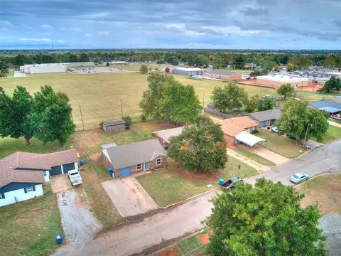 22 NE 3rd St, Tuttle, OK 73089 photo 5