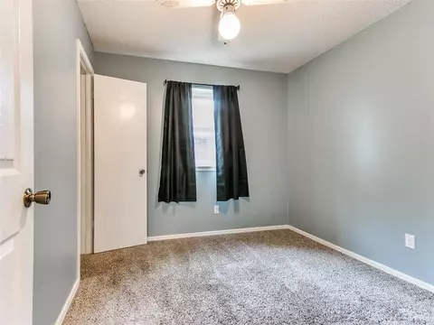 22 NE 3rd St, Tuttle, OK 73089 photo 15