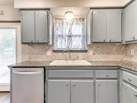 22 NE 3rd St, Tuttle, OK 73089 photo 29