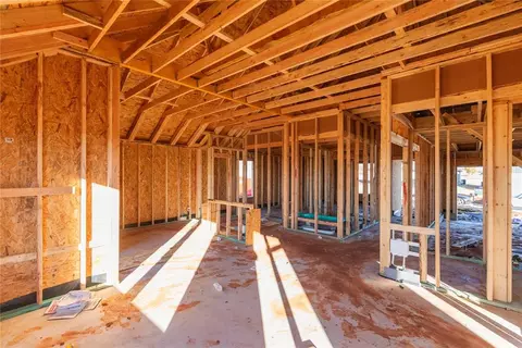 3924 Lynne Ave, Edmond, OK 73012