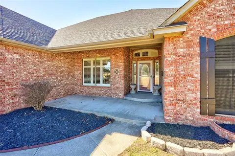615 Juniper Ln, Tuttle, OK 73089 photo 5