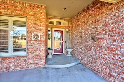 615 Juniper Ln, Tuttle, OK 73089 photo 6