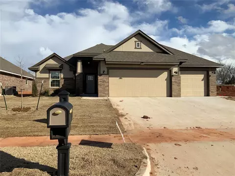 2416 Creekview Trl, Moore, OK 73160