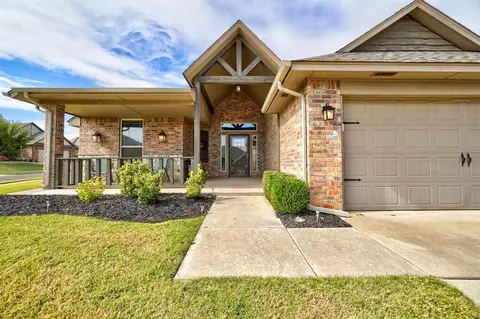 18800 Rolling Hill Way, Edmond, OK 73012