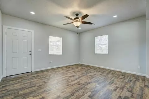 514 E 9th St, Chandler, OK 74834 photo 5