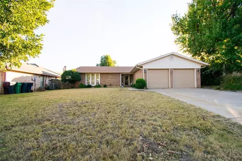 11812 Ocasey St, Yukon, OK 73099