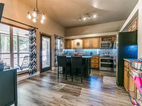 805 Old Bugle Rd, Edmond, OK 73003 photo 5