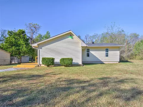 307 N 9th St, Mcloud, OK 74851 photo 5