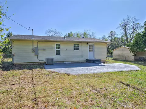 307 N 9th St, Mcloud, OK 74851 photo 32