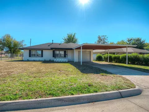 1124 S Locust Dr, Midwest City, OK 73110
