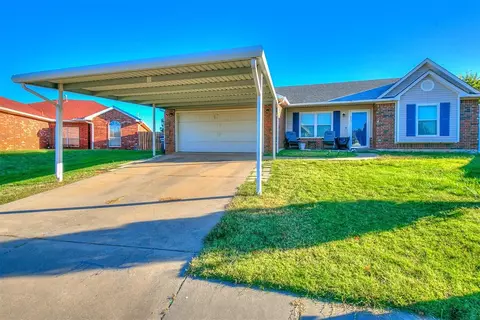 853 Camelot Dr, Moore, OK 73160 photo 26