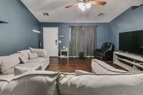 853 Camelot Dr, Moore, OK 73160 photo 7