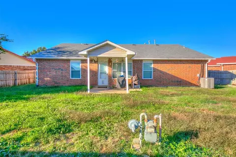 853 Camelot Dr, Moore, OK 73160 photo 22