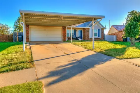 853 Camelot Dr, Moore, OK 73160 photo 27