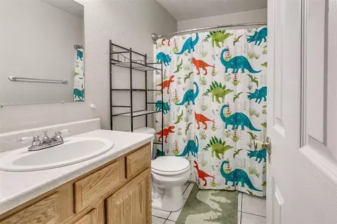 853 Camelot Dr, Moore, OK 73160 photo 16