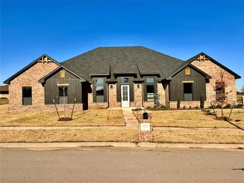 9925 Goodman St, Yukon, OK 73099