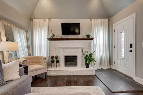 418 S Hayes St, Enid, OK 73703