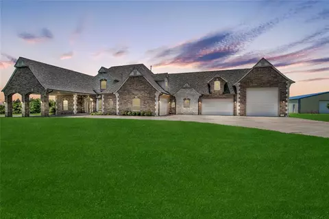 5601 Hidden Meadow Dr, Mustang, OK 73064