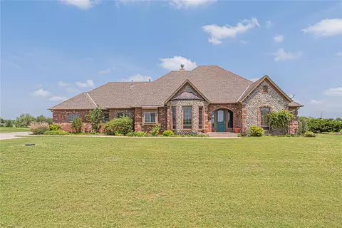 4401 Shoreline Dr, Norman, OK 73026