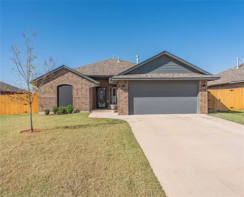 1113 S Blackjack Ln, Mustang, OK 73064