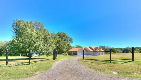 17805 Kings Rd, Shawnee, OK 74801