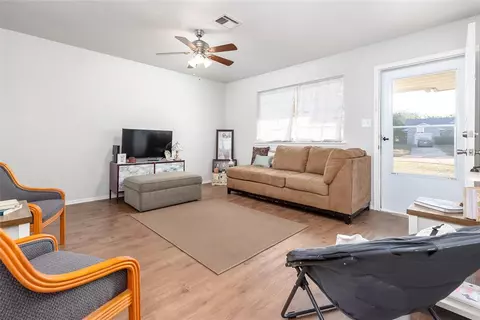 114 Beacon Cir, Norman, OK 73071 photo 3