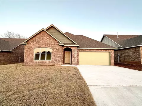 3921 Maple Grove Ave, Shawnee, OK 74804