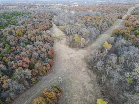 E Forrest Hills Road, Wellston, OK 74881