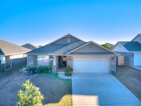 19100 Vea Dr, Edmond, OK 73012