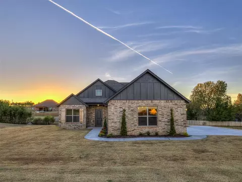 3779 Wild Rye Ct, Blanchard, OK 73010