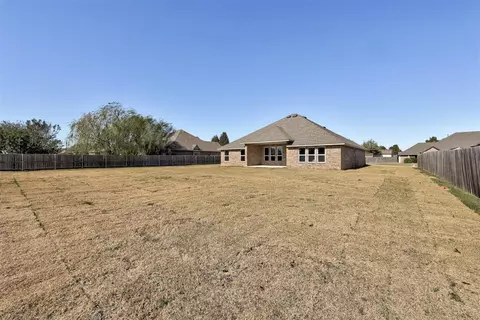 512 Cantebury Dr, Tuttle, OK 73089 photo 27
