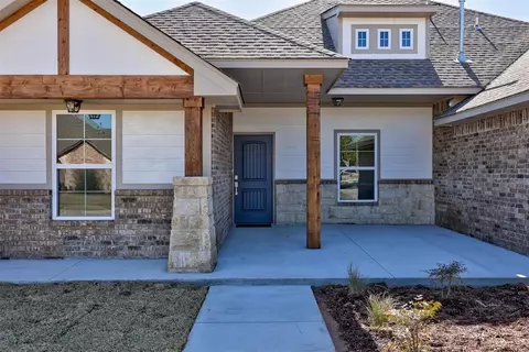 512 Cantebury Dr, Tuttle, OK 73089 photo 2