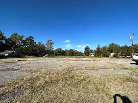 623 SW H Ave, Lawton, OK 73501