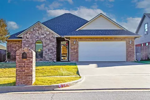 5414 NW King Richard Ave, Lawton, OK 73505