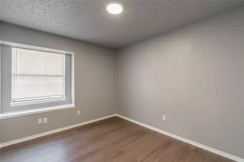 1036 NE 9th St, Moore, OK 73160 photo 15