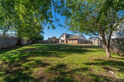 1036 NE 9th St, Moore, OK 73160 photo 22