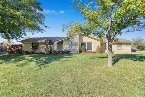 1209 S Trail Dr, Altus, OK 73521