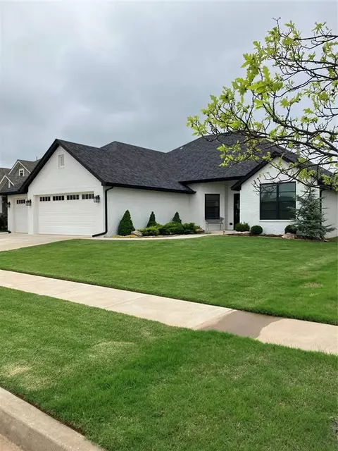 13317 Cobblestone Curve Rd, Oklahoma City, OK 73142